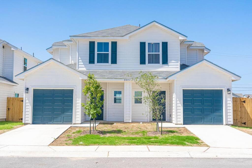 Gorgeous, Brand New 3 Bedrooms Home- Built 2024, Near Seaworld & Lackland Afb 圣安东尼奥 外观 照片