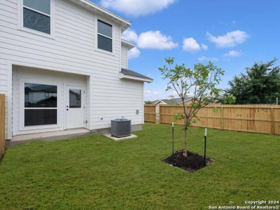Gorgeous, Brand New 3 Bedrooms Home- Built 2024, Near Seaworld & Lackland Afb 圣安东尼奥 外观 照片