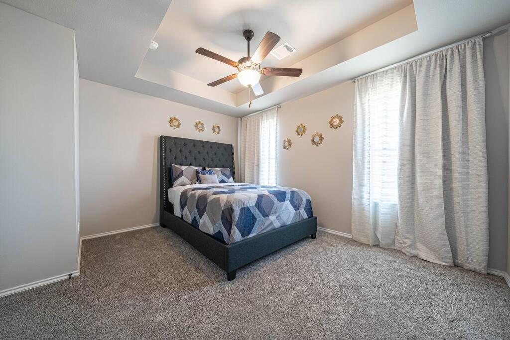 Gorgeous, Brand New 3 Bedrooms Home- Built 2024, Near Seaworld & Lackland Afb 圣安东尼奥 外观 照片